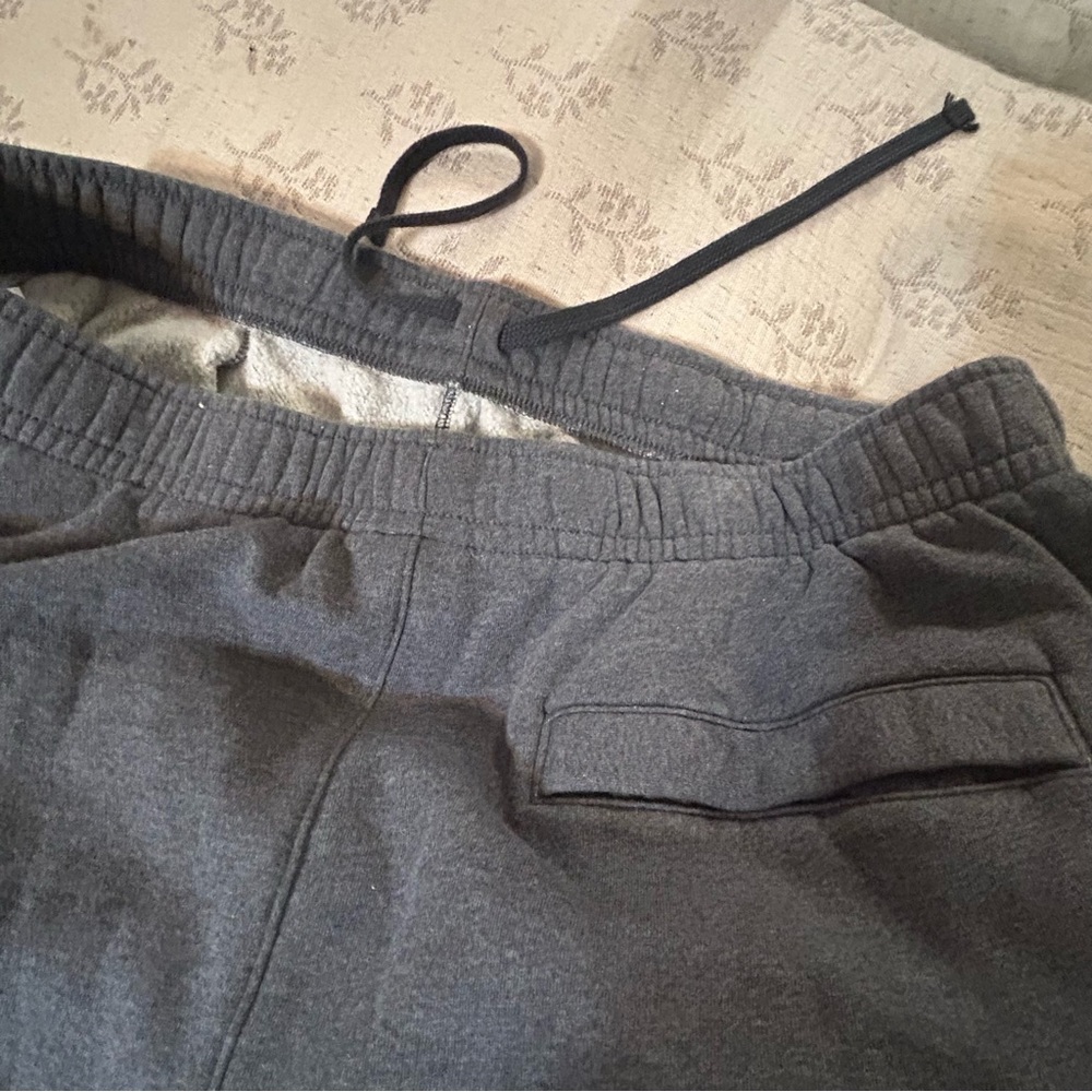 Nike Men’s Gray Sweatpants Track Pants Joggers Swoosh Logo Pockets Roomy Sz XXL - Picture 6 of 11